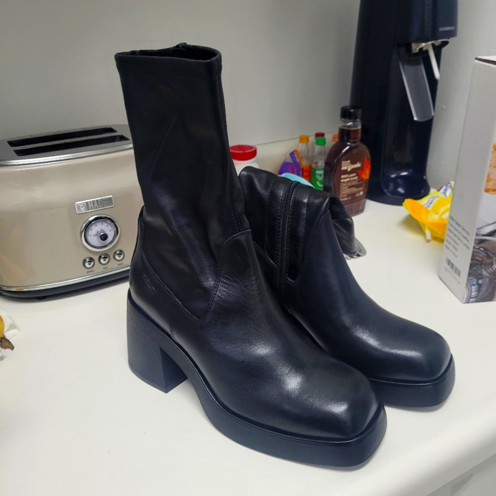Vagabond Brook Boots
